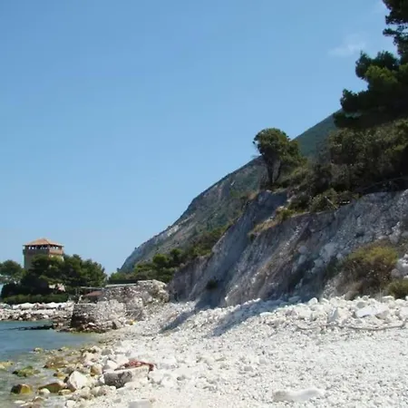 Semesterbostad Villetta Singola Bilocale Con Giardino - - La Casetta Del Conero *